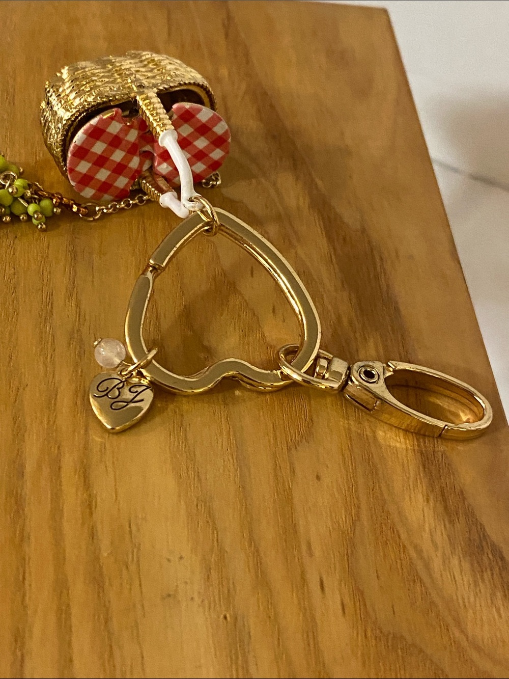 Gold Picnic Basket Keychain Bag Charm with Pink Wine Bottle and Lime Beads - Picture 9 of 9